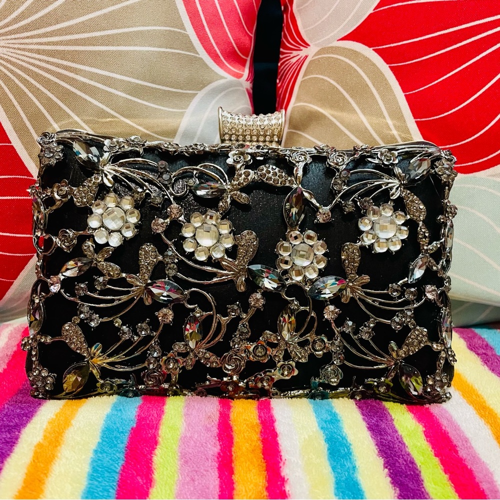 Hard clutch case